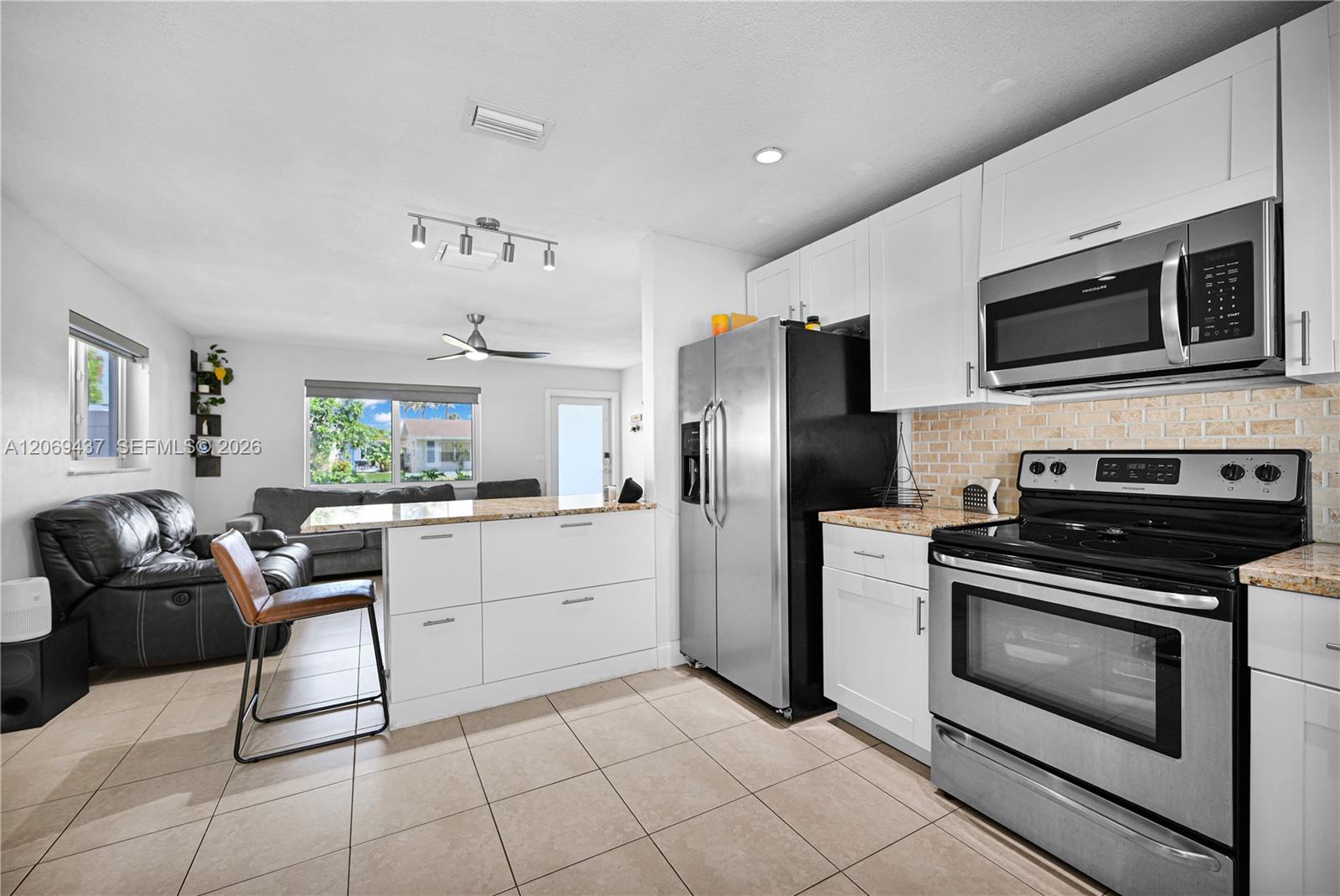 2710 NW 54th St