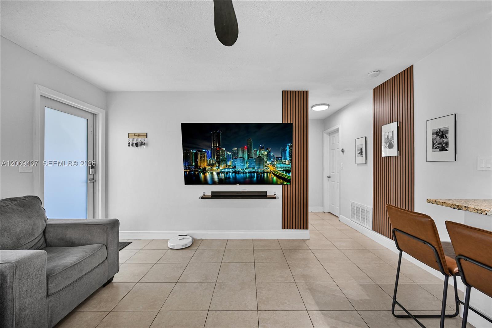2710 NW 54th St