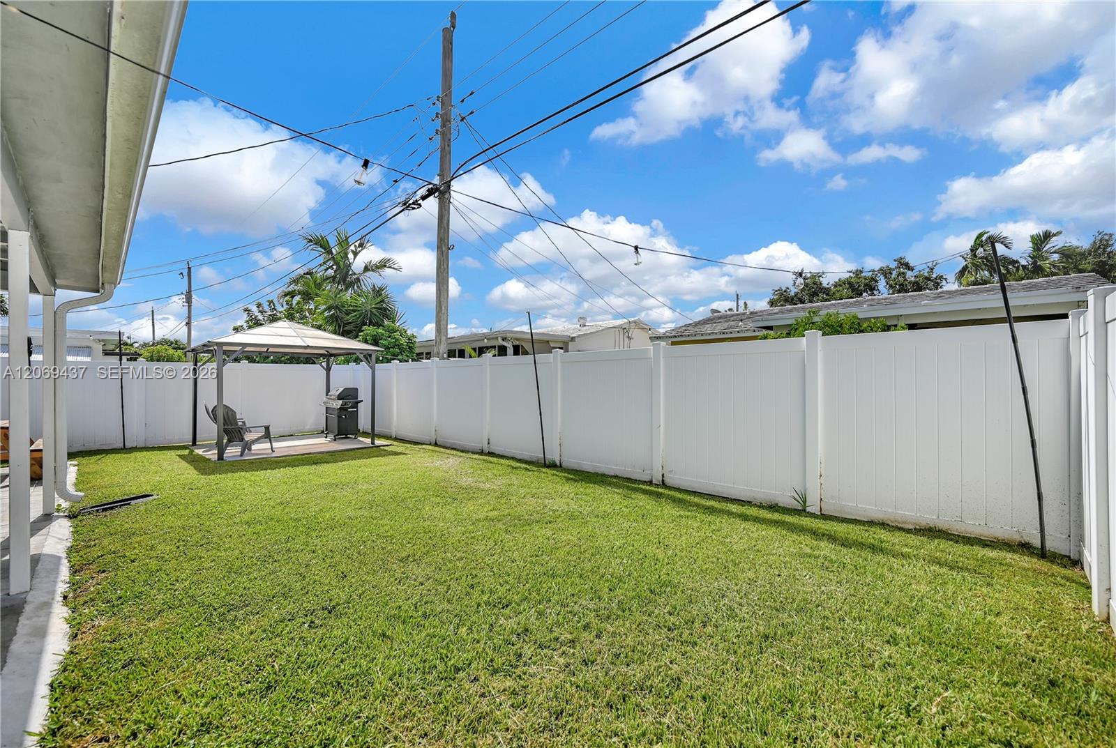 2710 NW 54th St