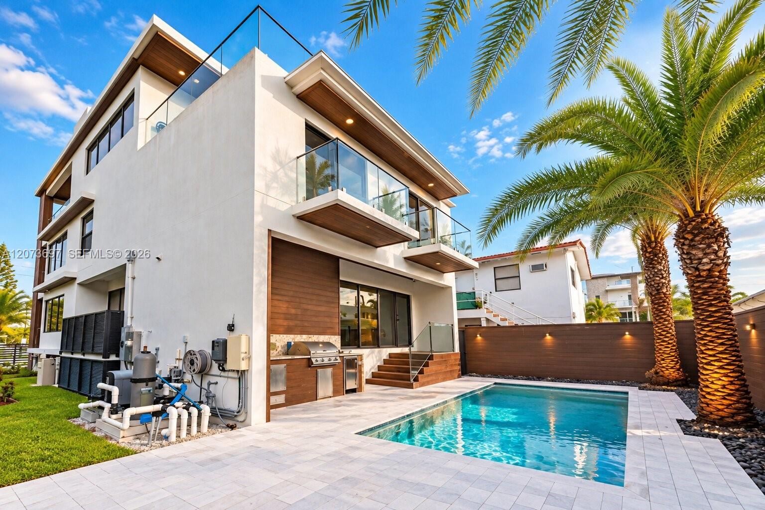5601 N Ocean Dr
