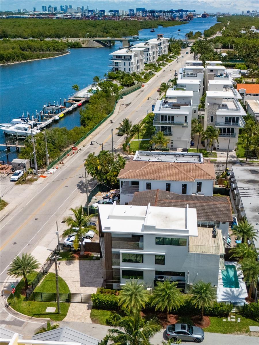 5601 N Ocean Dr