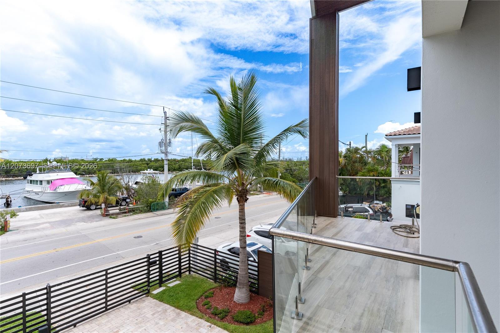5601 N Ocean Dr