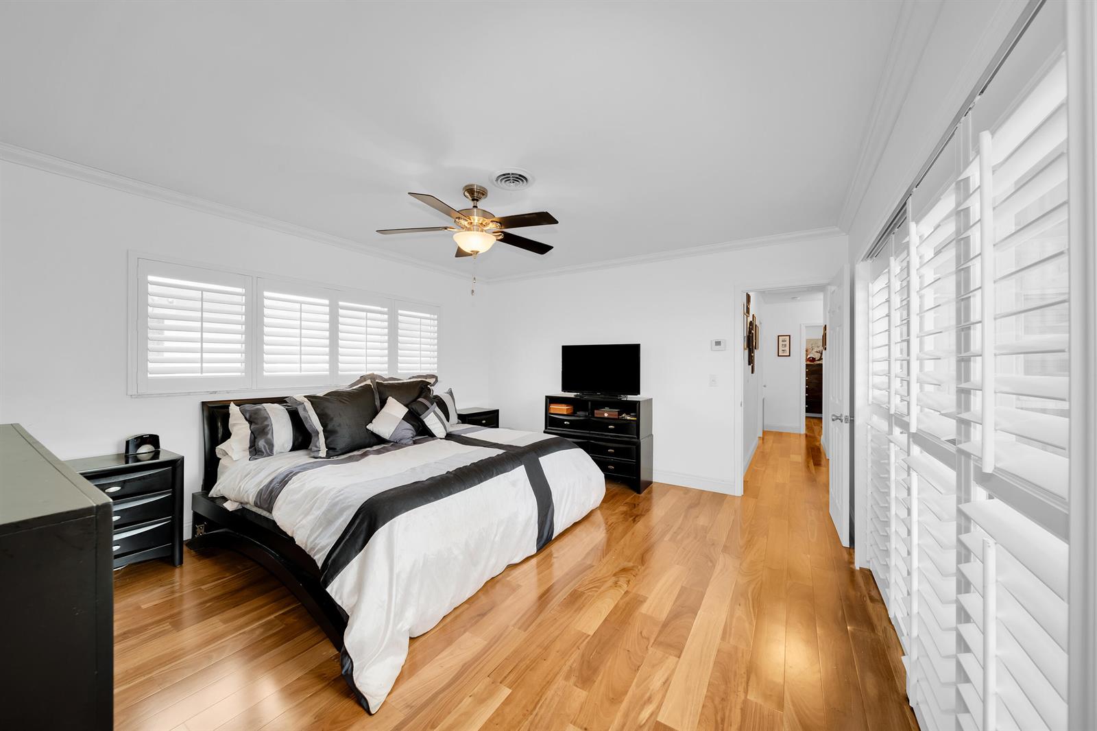 2401 SE 8TH Court