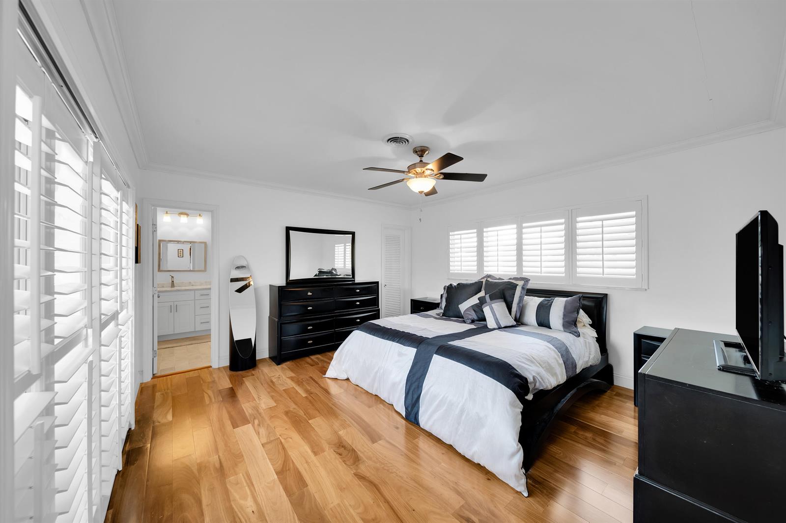 2401 SE 8TH Court