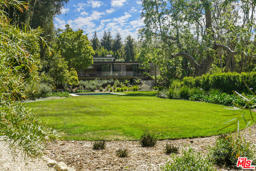6254 Busch Dr