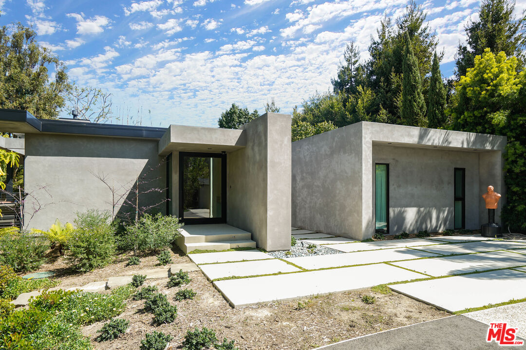 6254 Busch Dr