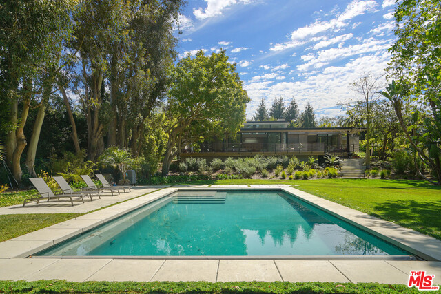 6254 Busch Dr