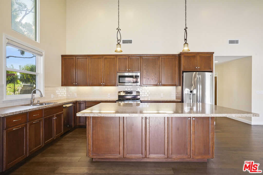 29500 Heathercliff Rd. Unit: A