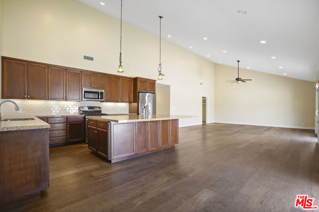 29500 Heathercliff Rd. Unit: A