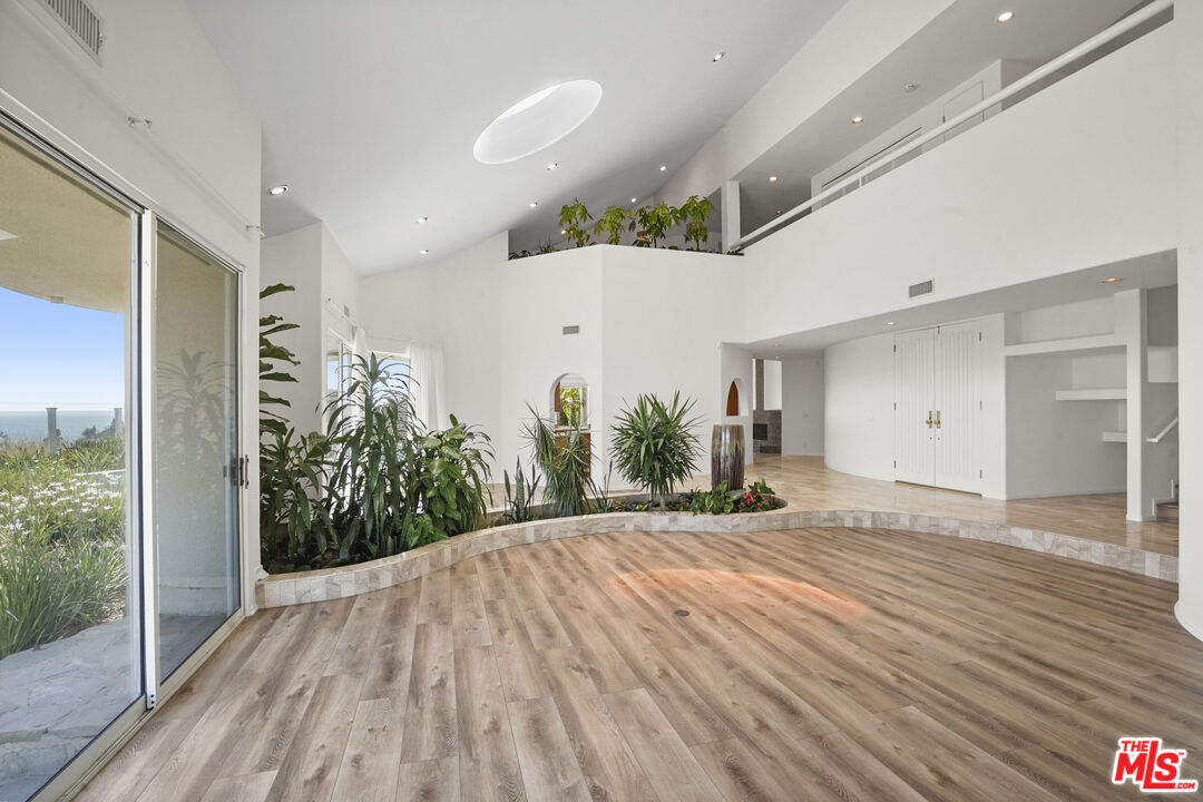 32215 Pacific Coast Hwy