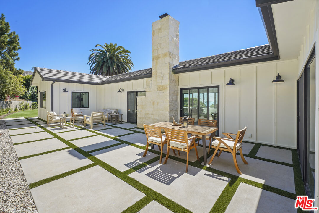 23813 Harbor Vista Dr