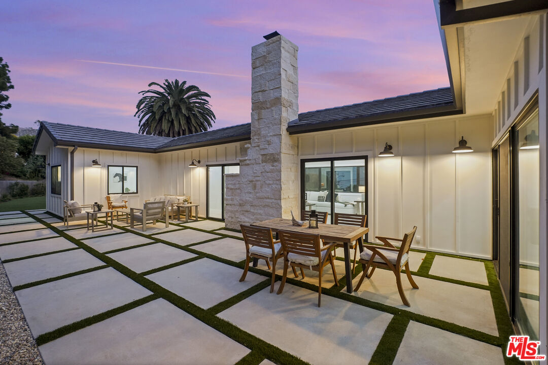 23813 Harbor Vista Dr