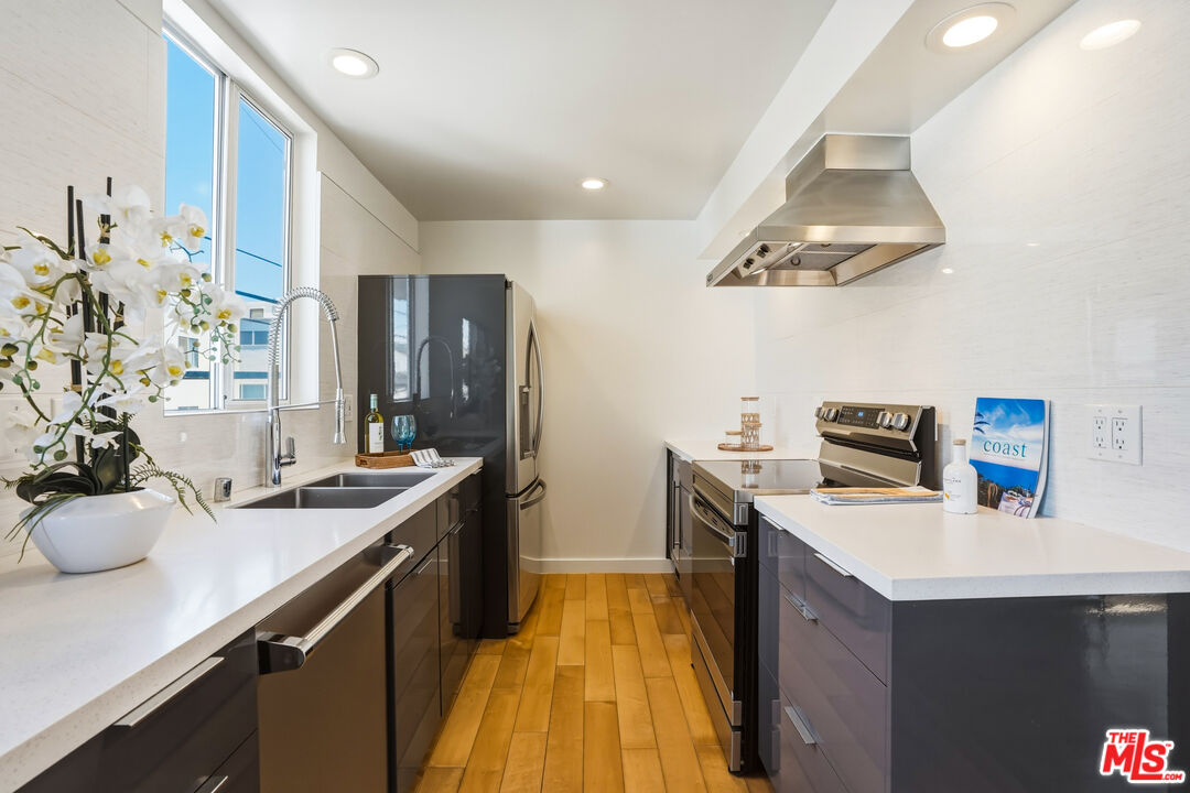 917 2nd St Unit: 205