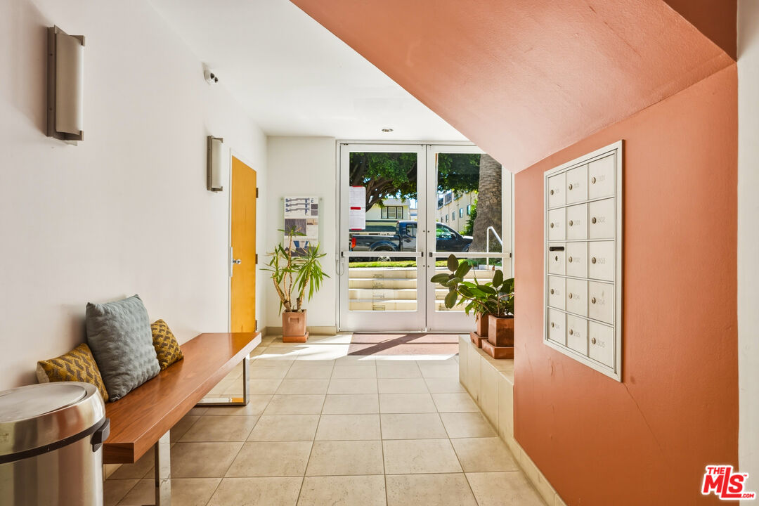 917 2nd St Unit: 205