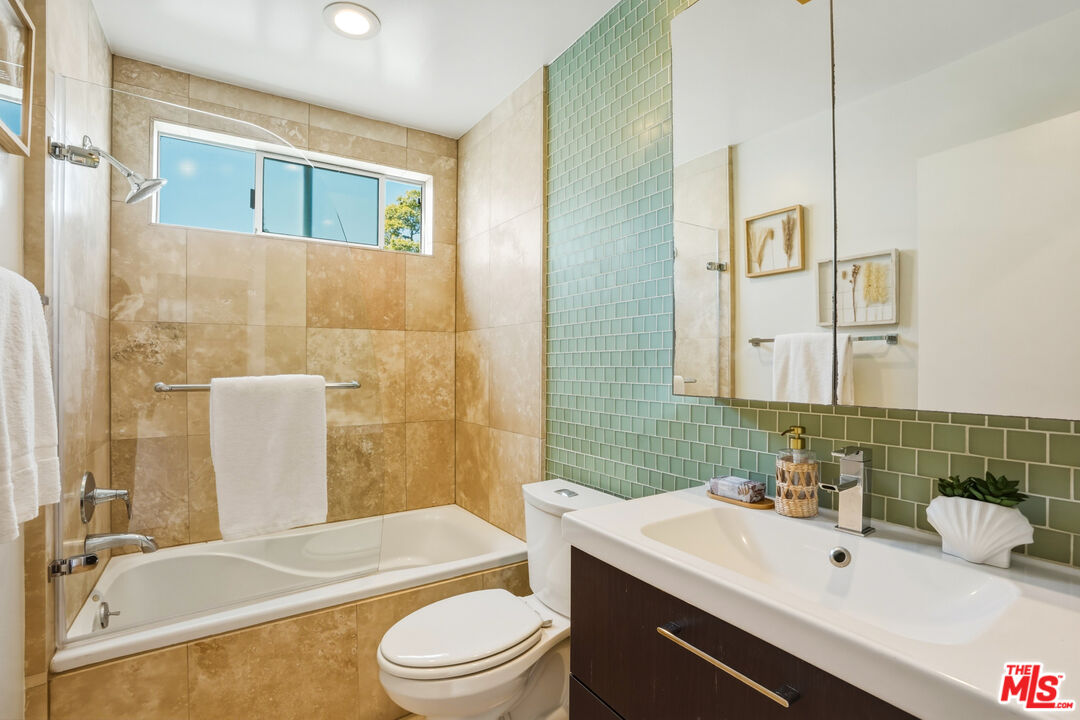 917 2nd St Unit: 205