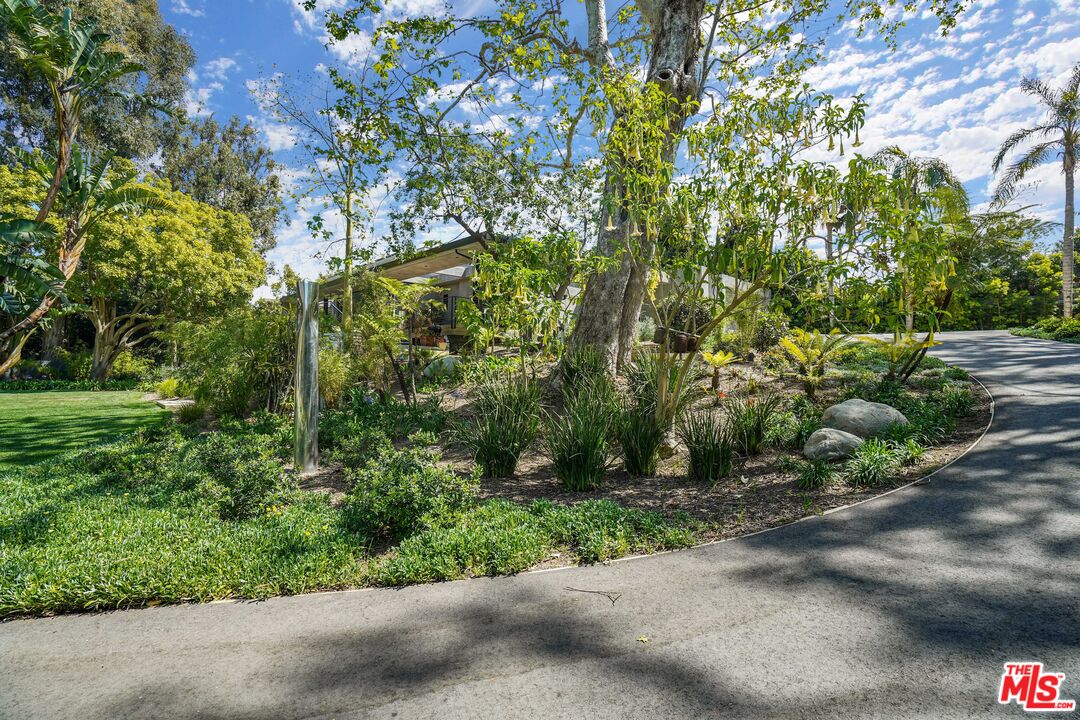 6254 Busch Dr