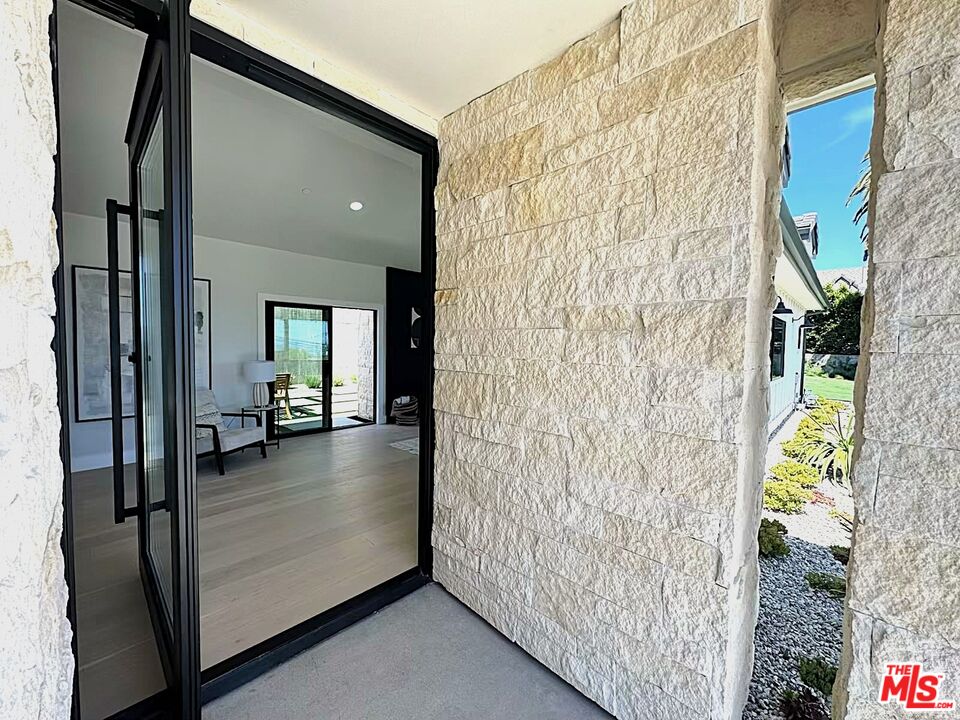 23813 Harbor Vista Dr