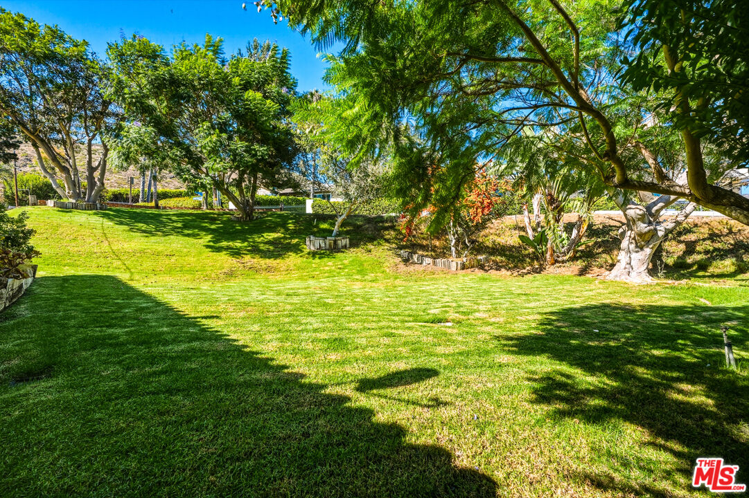 3400 Coast View Dr