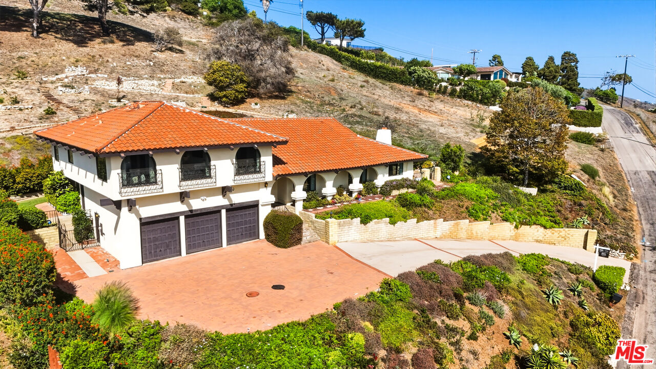 5461 Horizon Dr