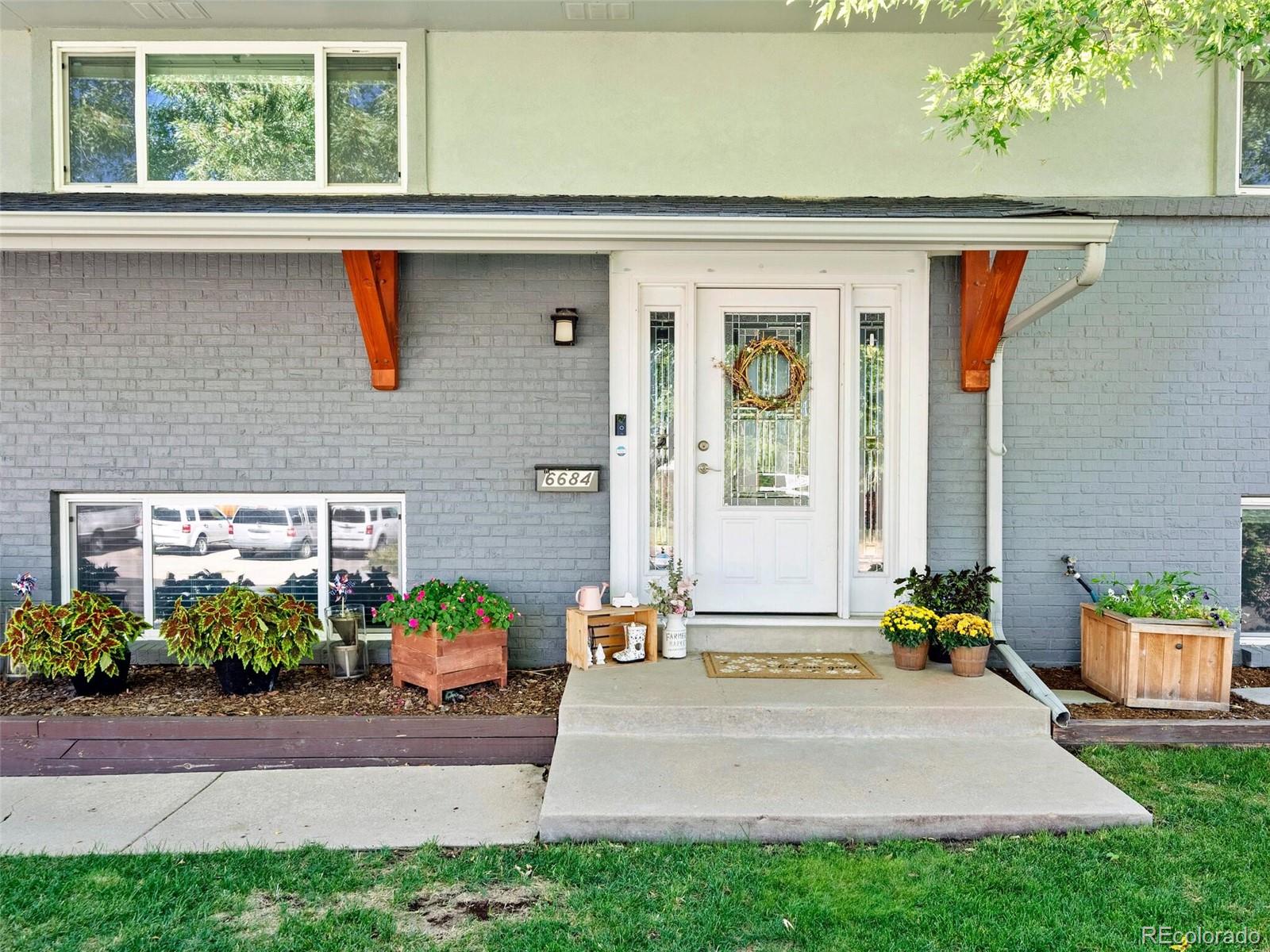 6684 S Buffalo Drive