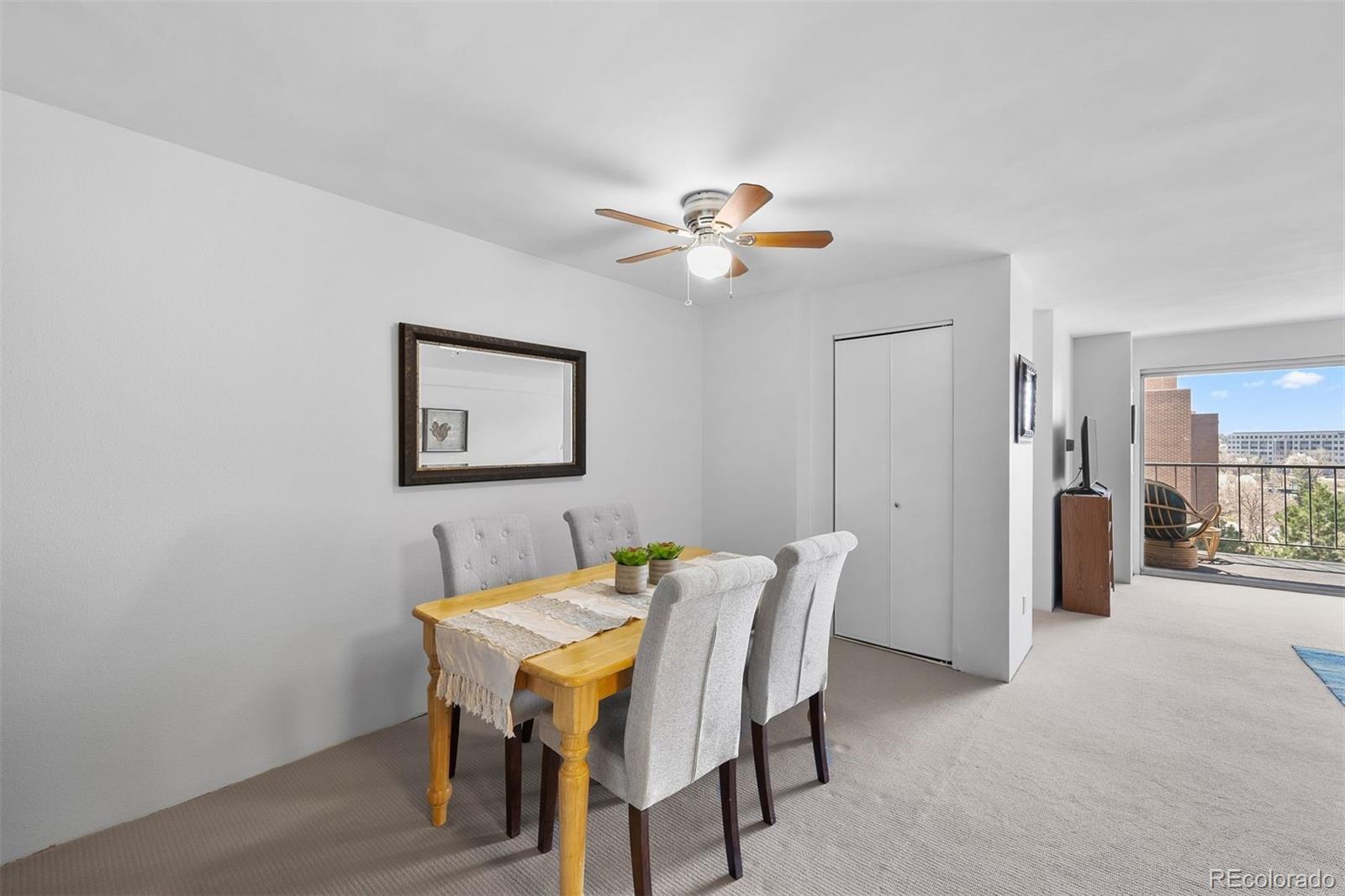 2 Adams Street Unit: 806