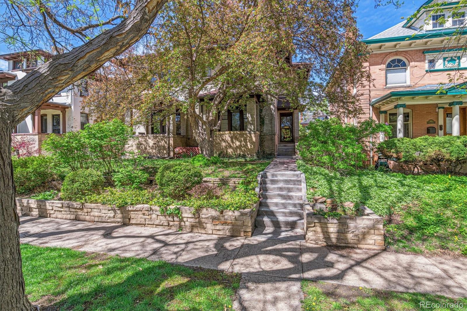 1663 Vine Street