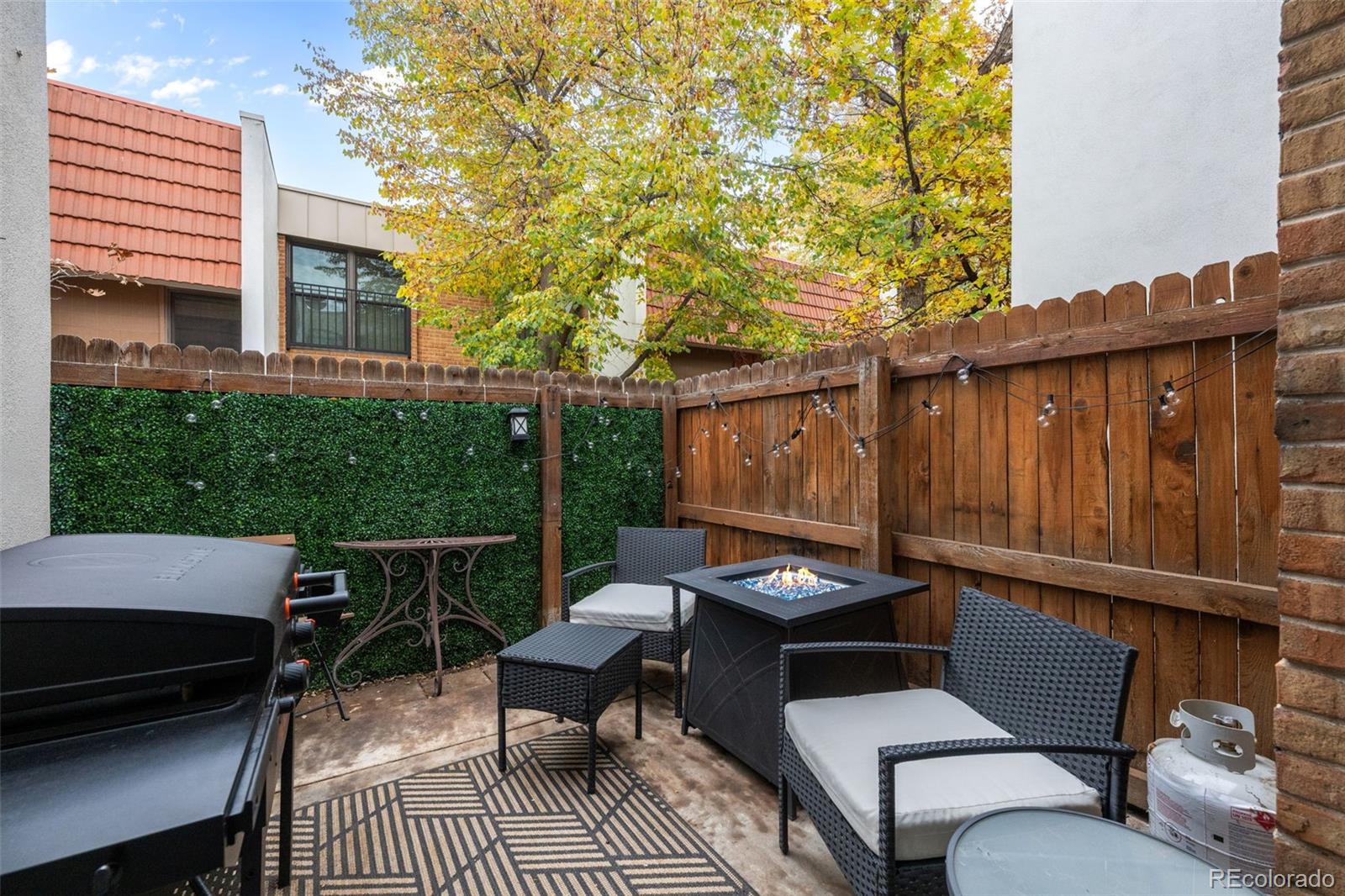 2869 S Locust Street