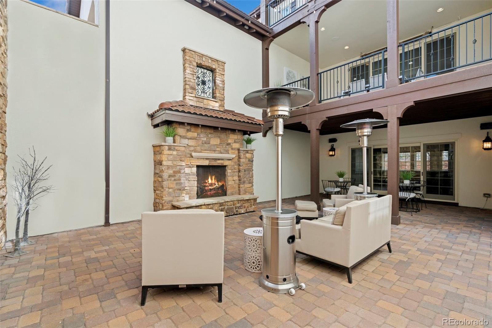 9343 Vista Hill Lane