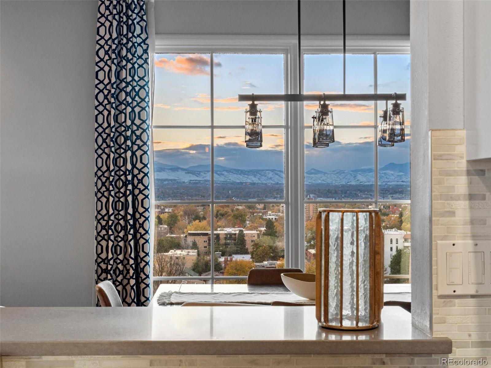 25 N Downing Street Unit: 1-1004