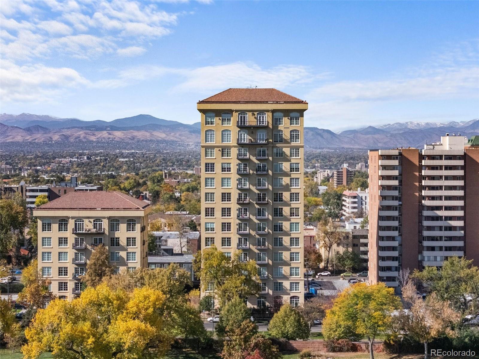 25 N Downing Street Unit: 1-1004