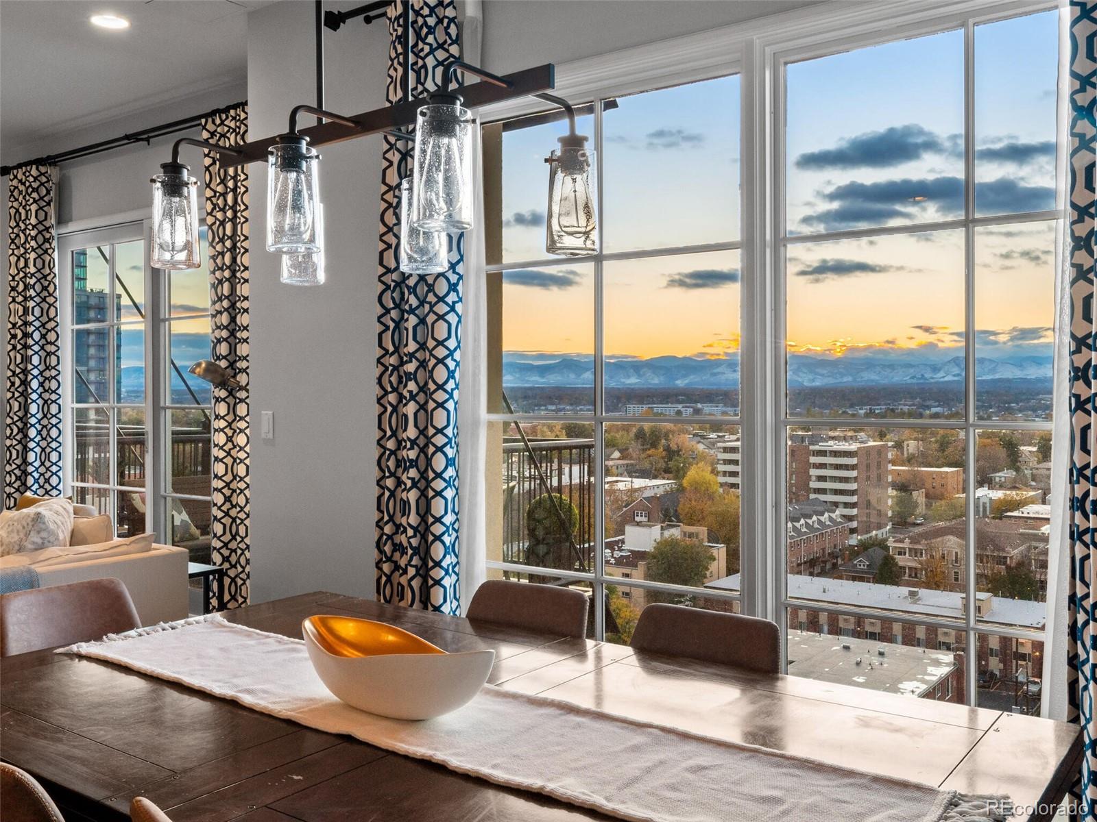 25 N Downing Street Unit: 1-1004