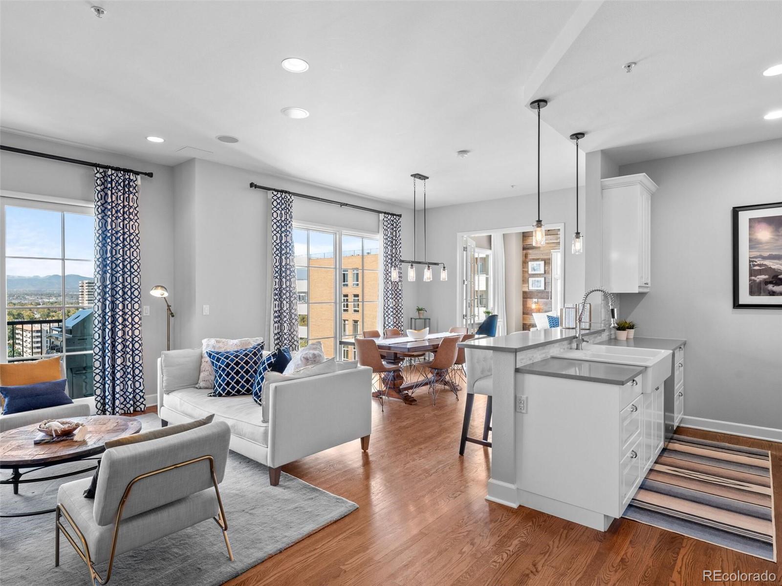 25 N Downing Street Unit: 1-1004