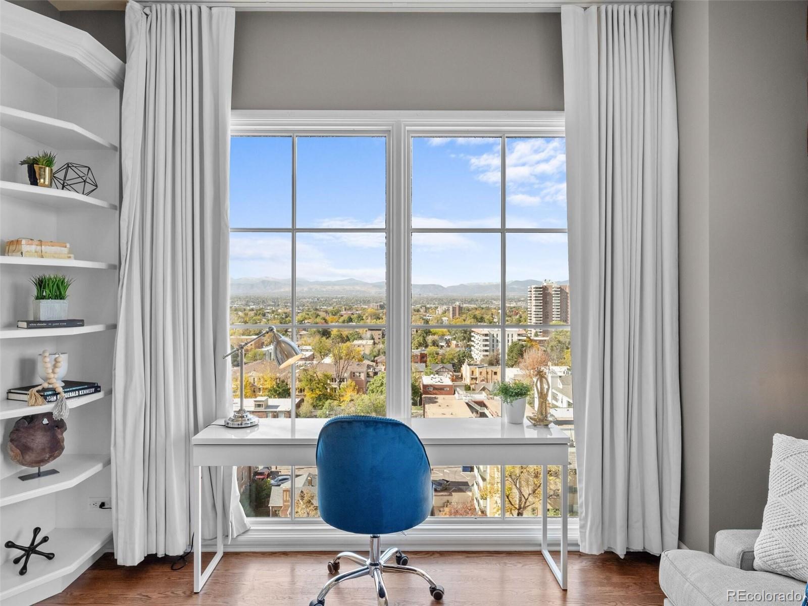 25 N Downing Street Unit: 1-1004