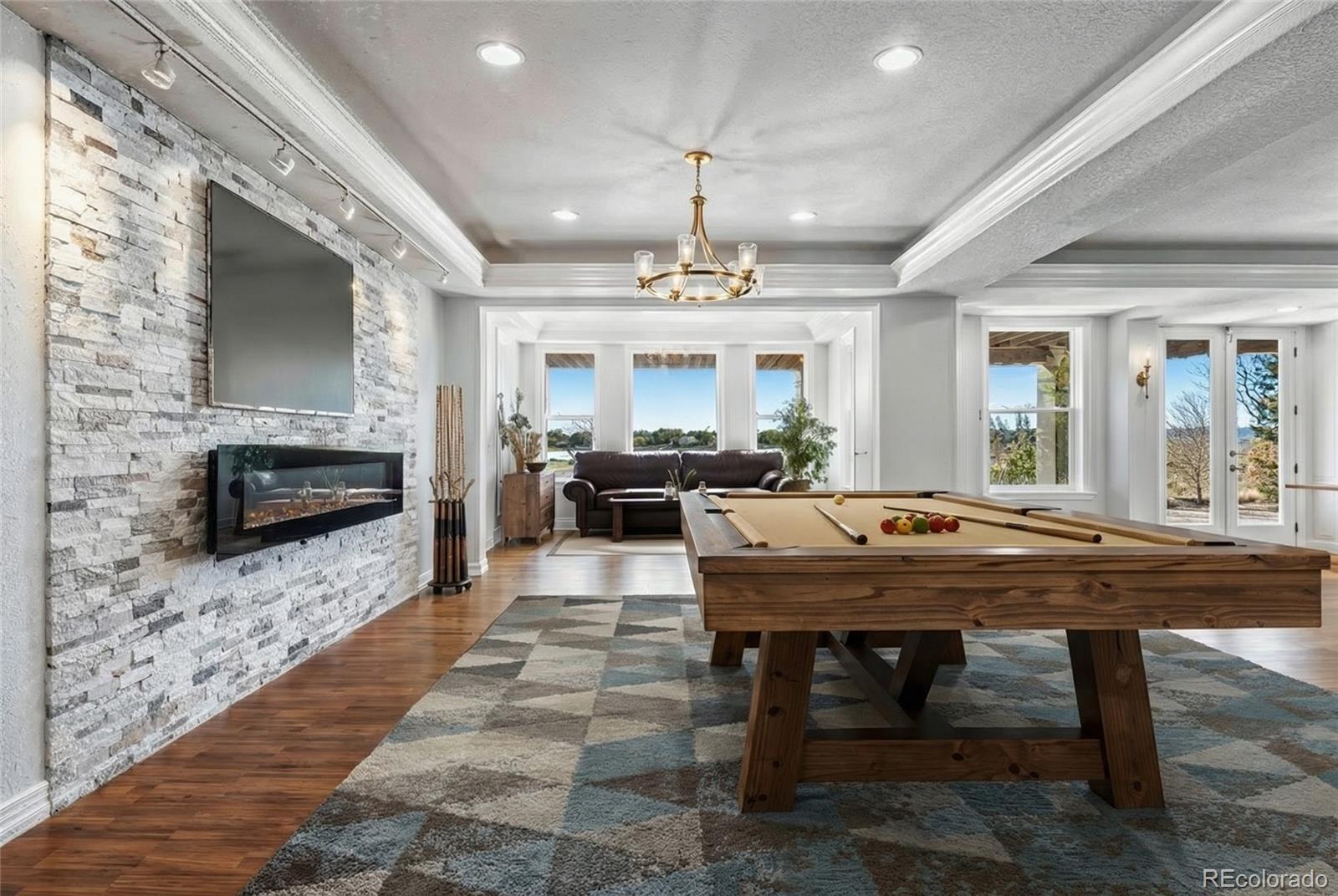 13901 Pinehurst Circle