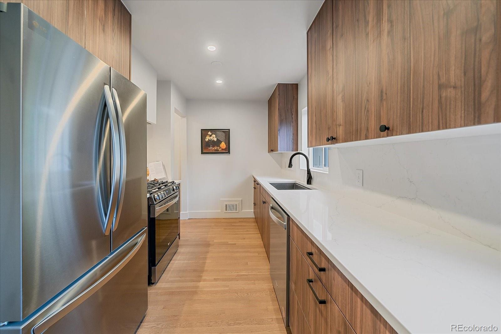 2820 S Pennsylvania Street