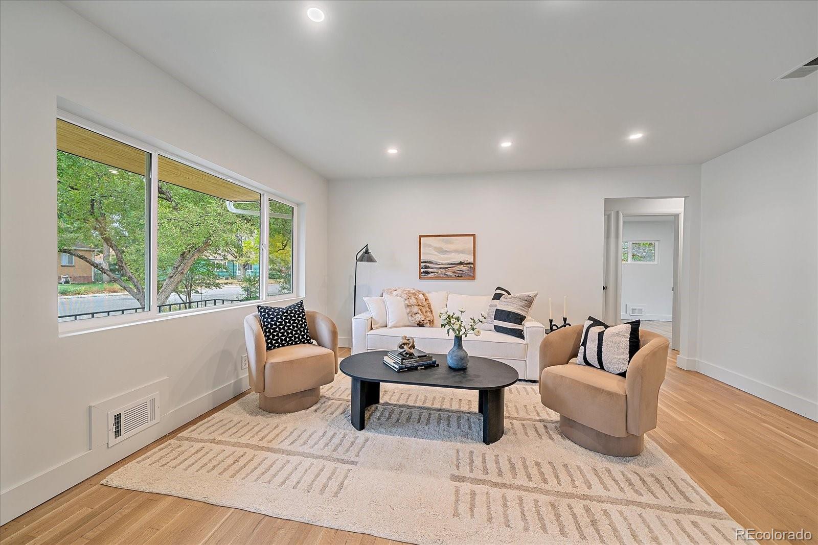 2820 S Pennsylvania Street