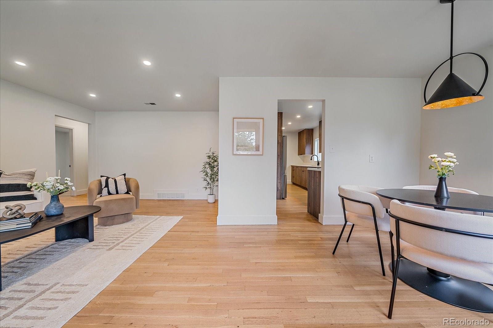 2820 S Pennsylvania Street