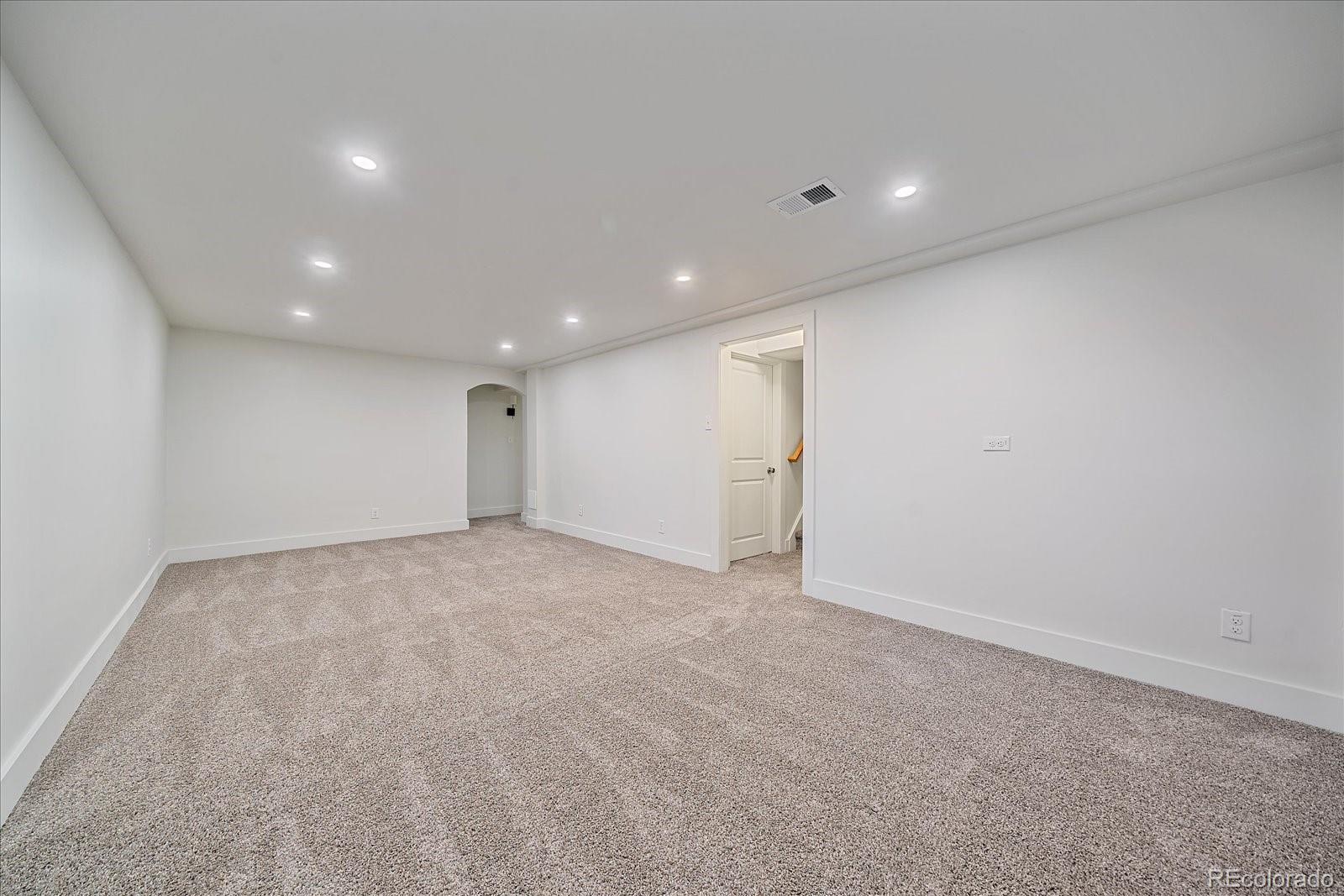 2820 S Pennsylvania Street