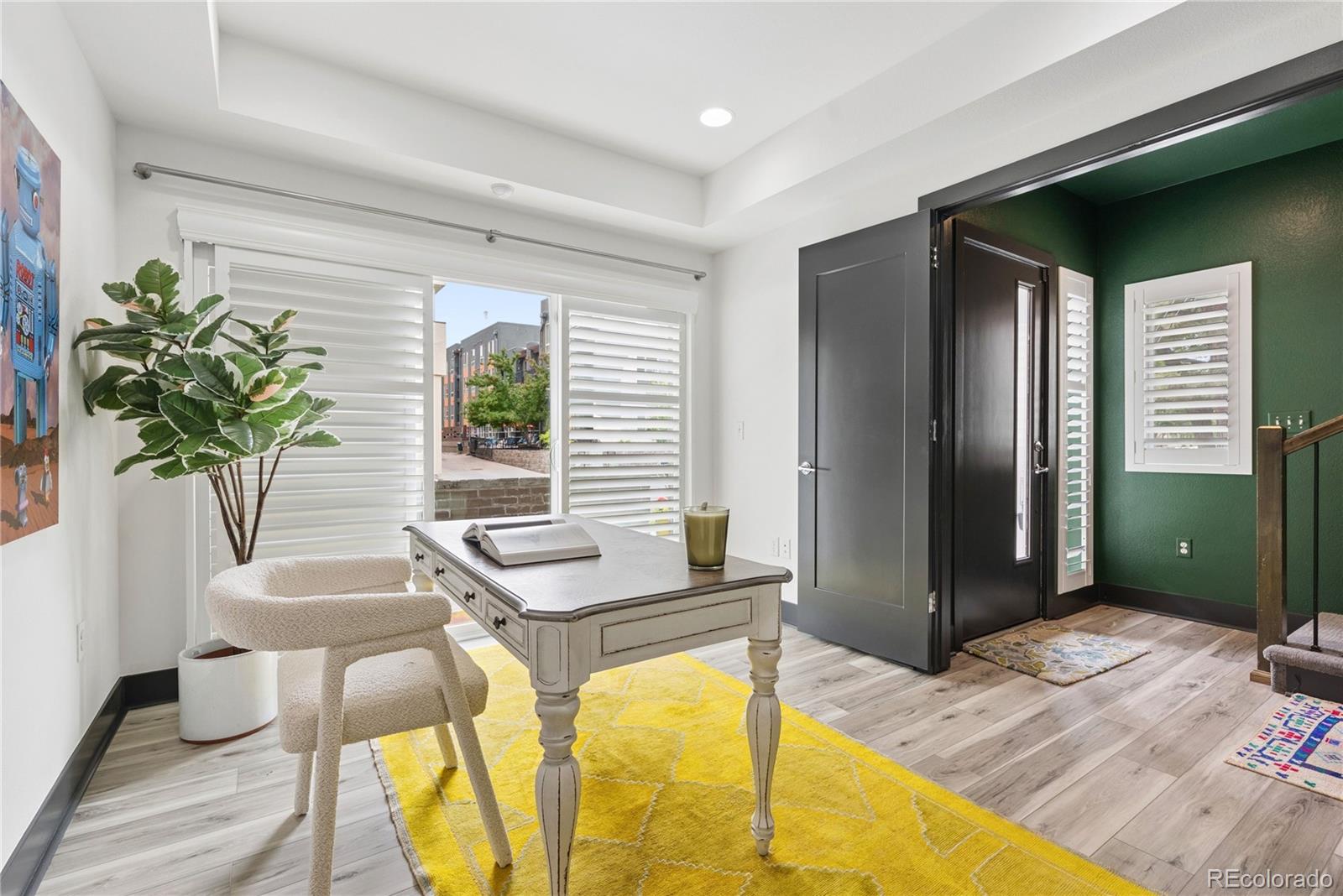 3855 E Cedar Avenue Unit: 206