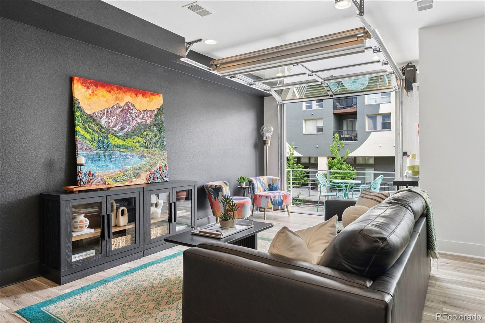 3855 E Cedar Avenue Unit: 206