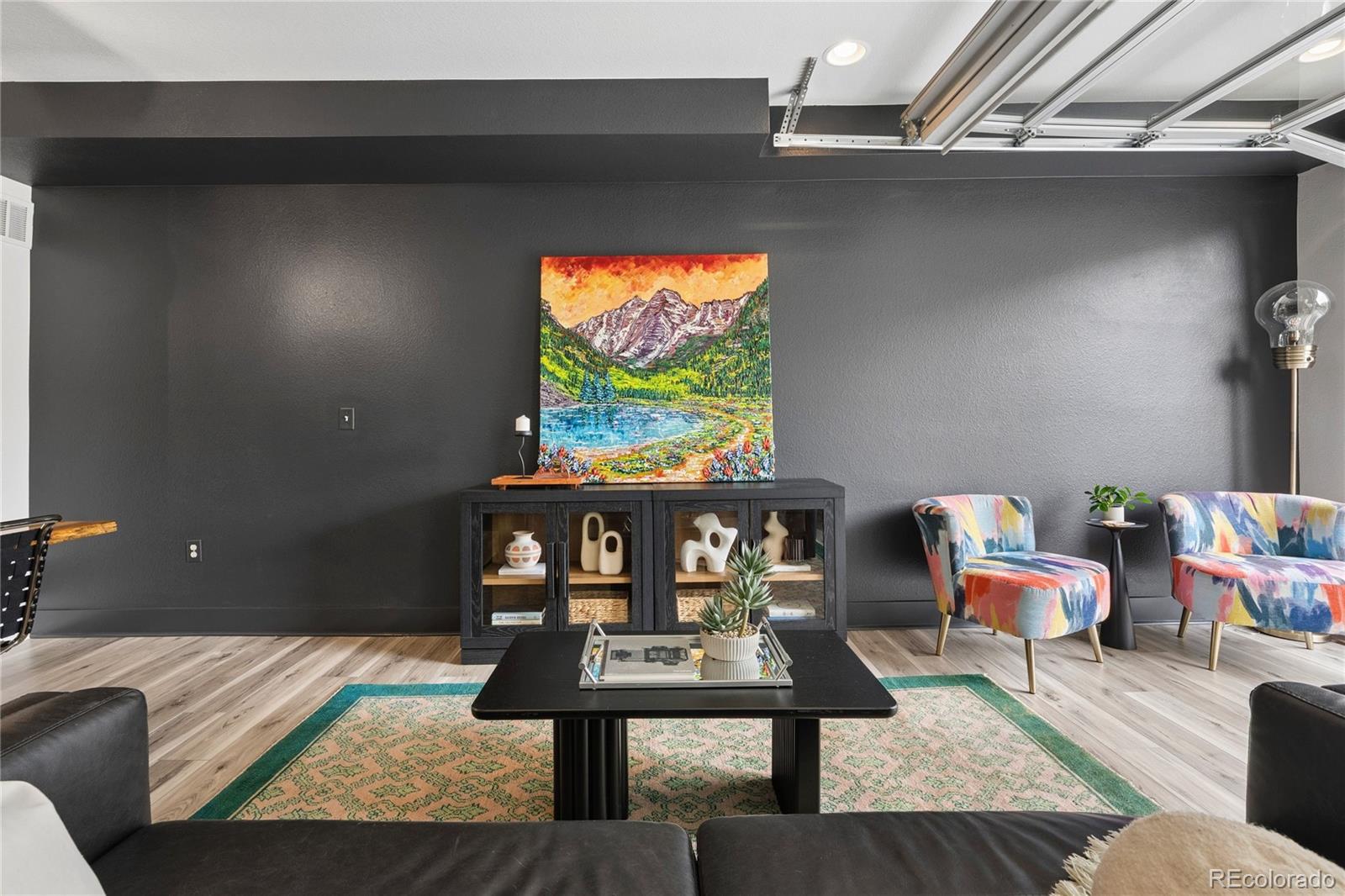 3855 E Cedar Avenue Unit: 206