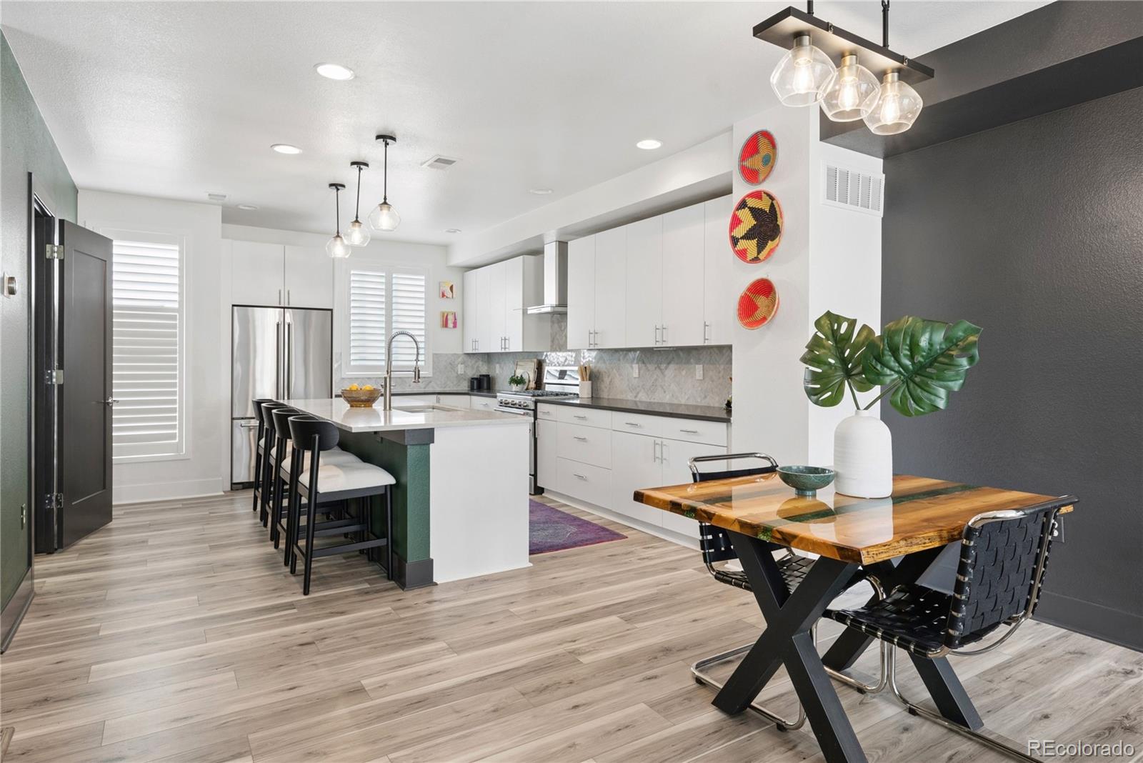 3855 E Cedar Avenue Unit: 206
