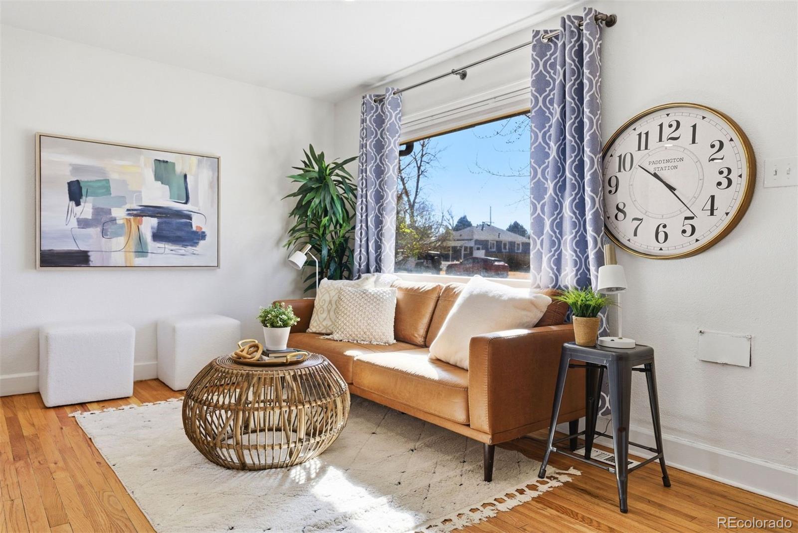 1738 Valentia Street