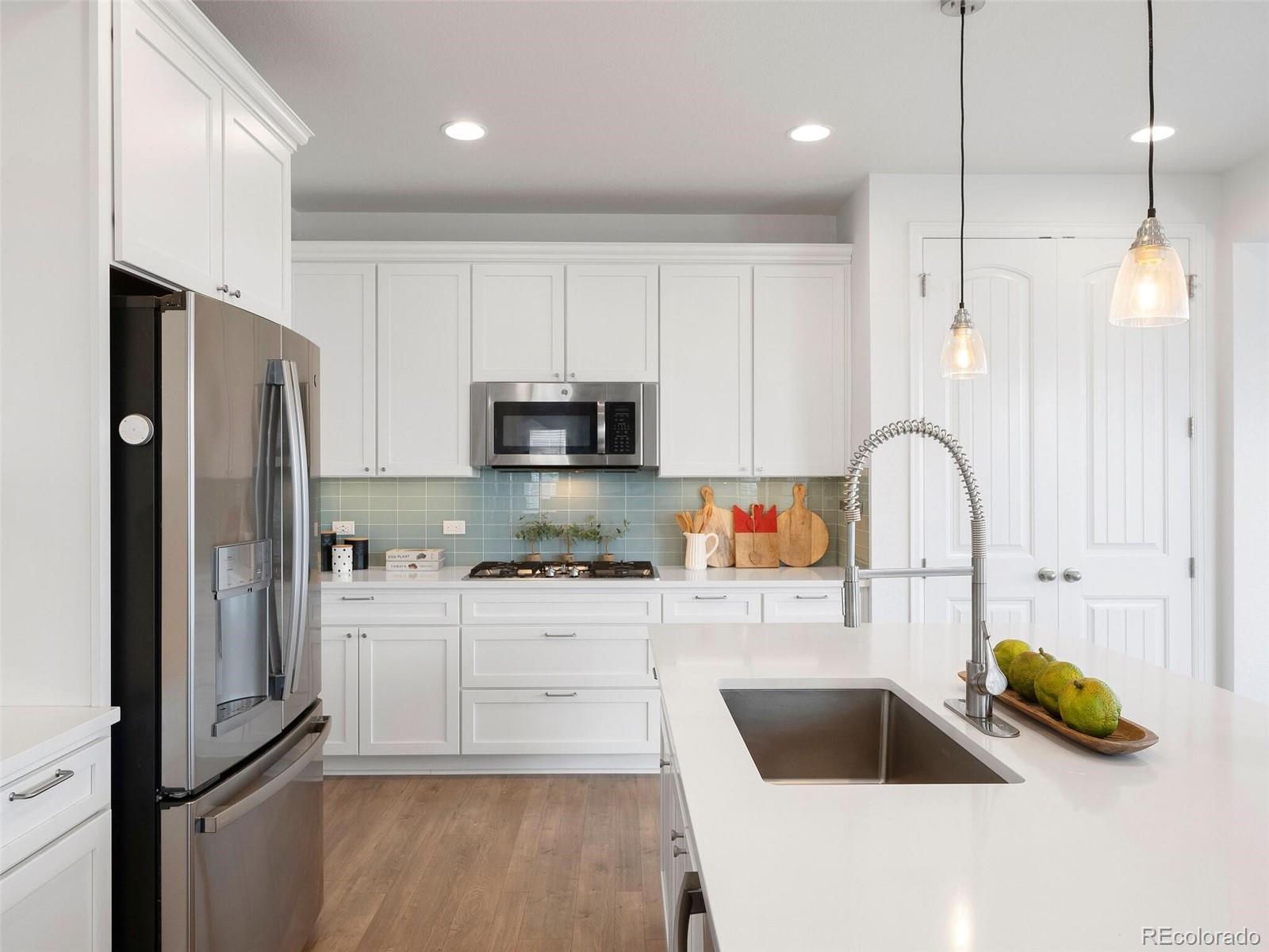 921 White Leaf Circle