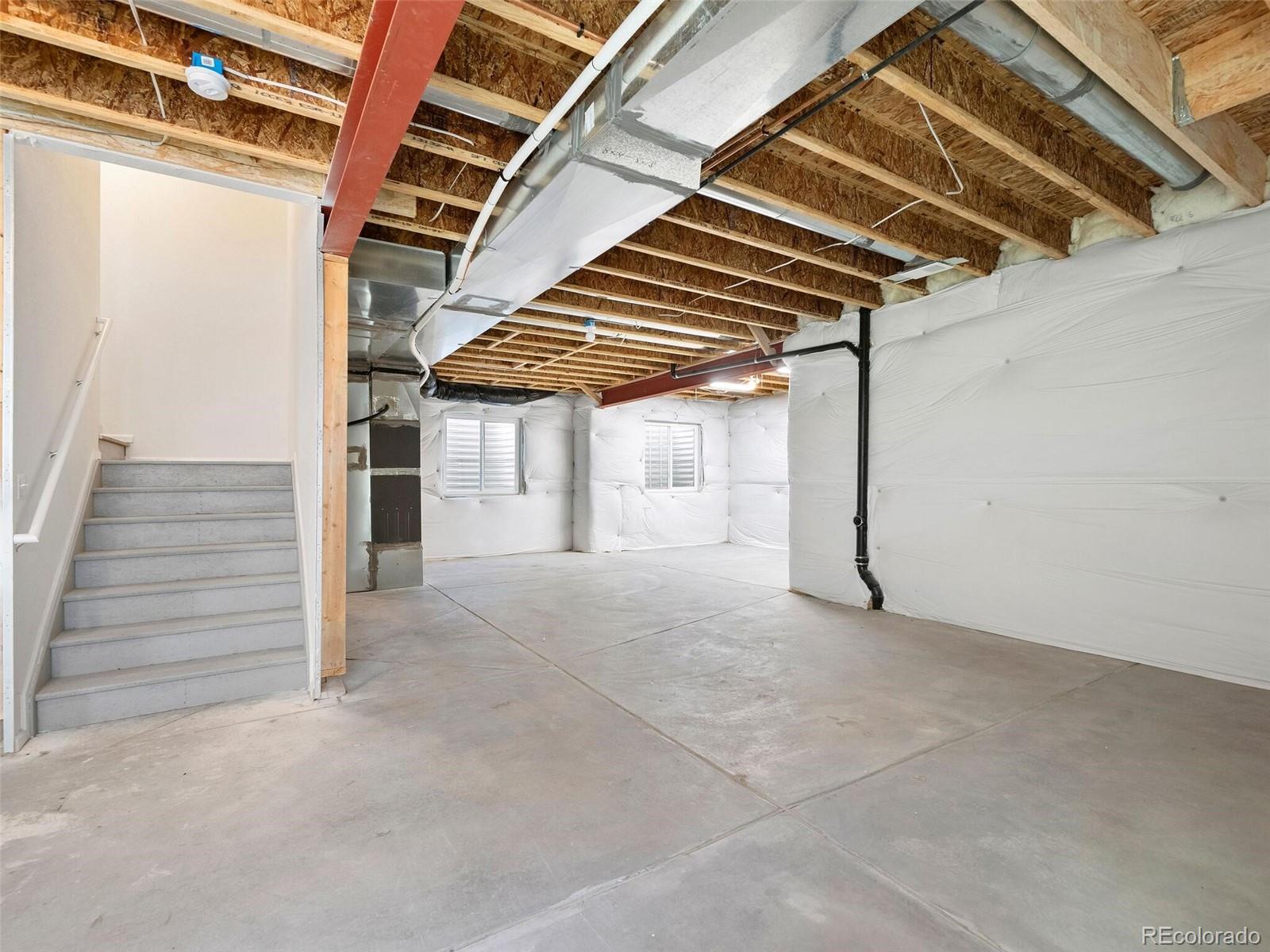 921 White Leaf Circle