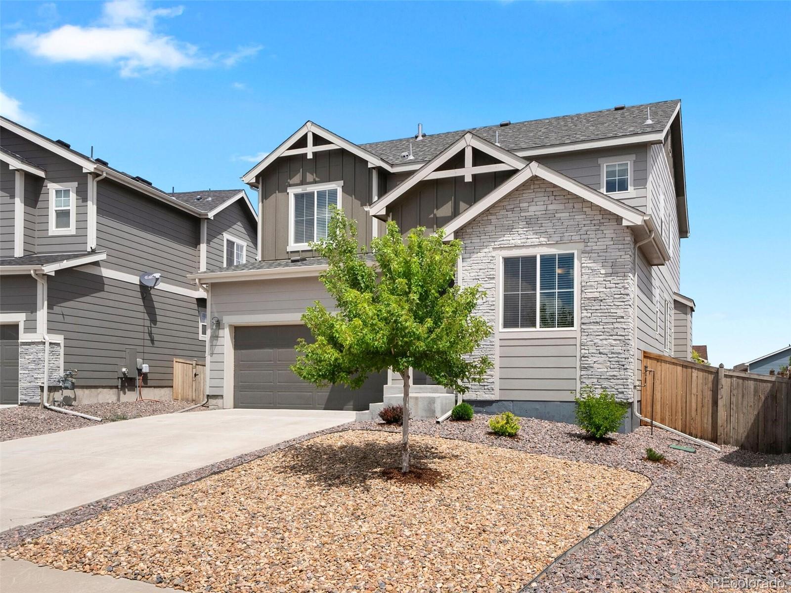 921 White Leaf Circle