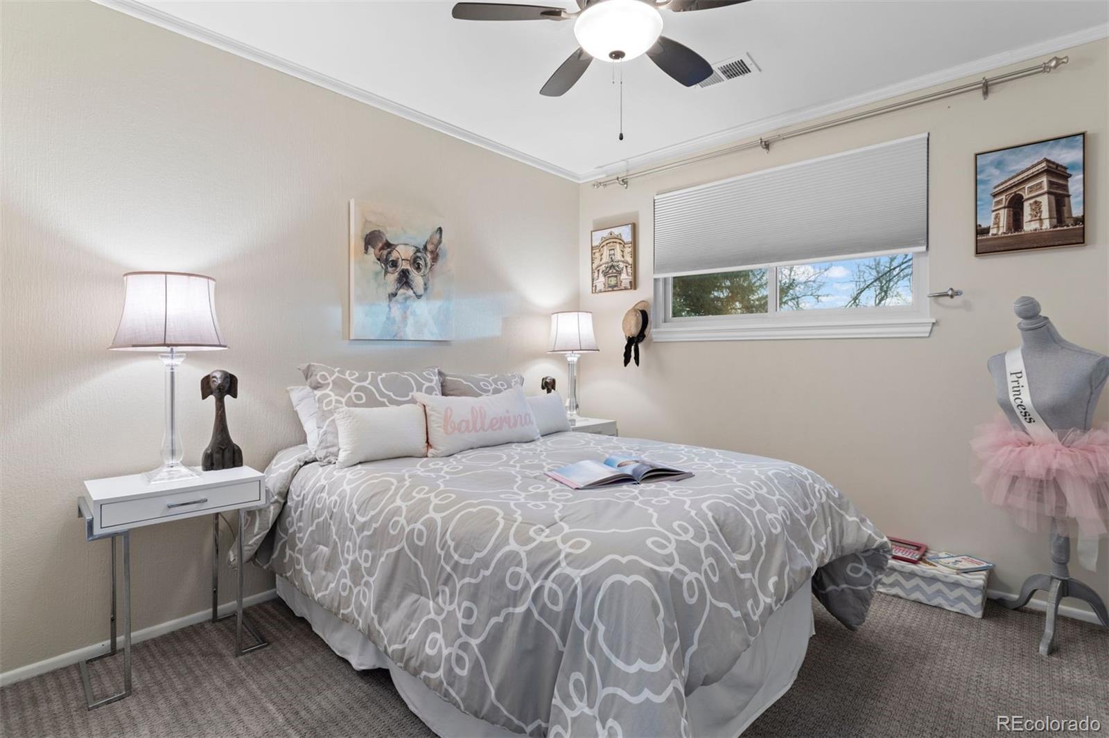 4424 E Maplewood Avenue