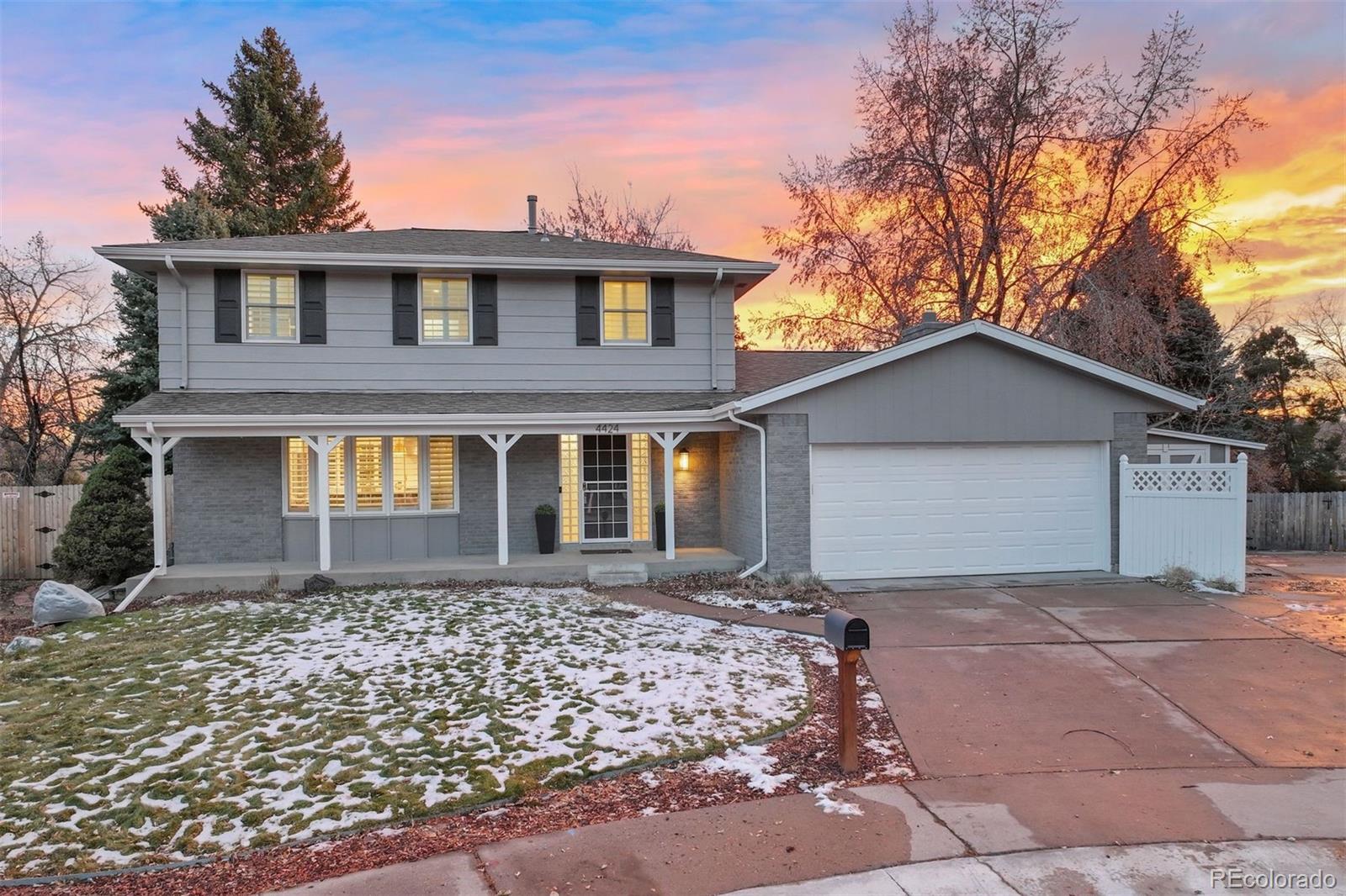 4424 E Maplewood Avenue