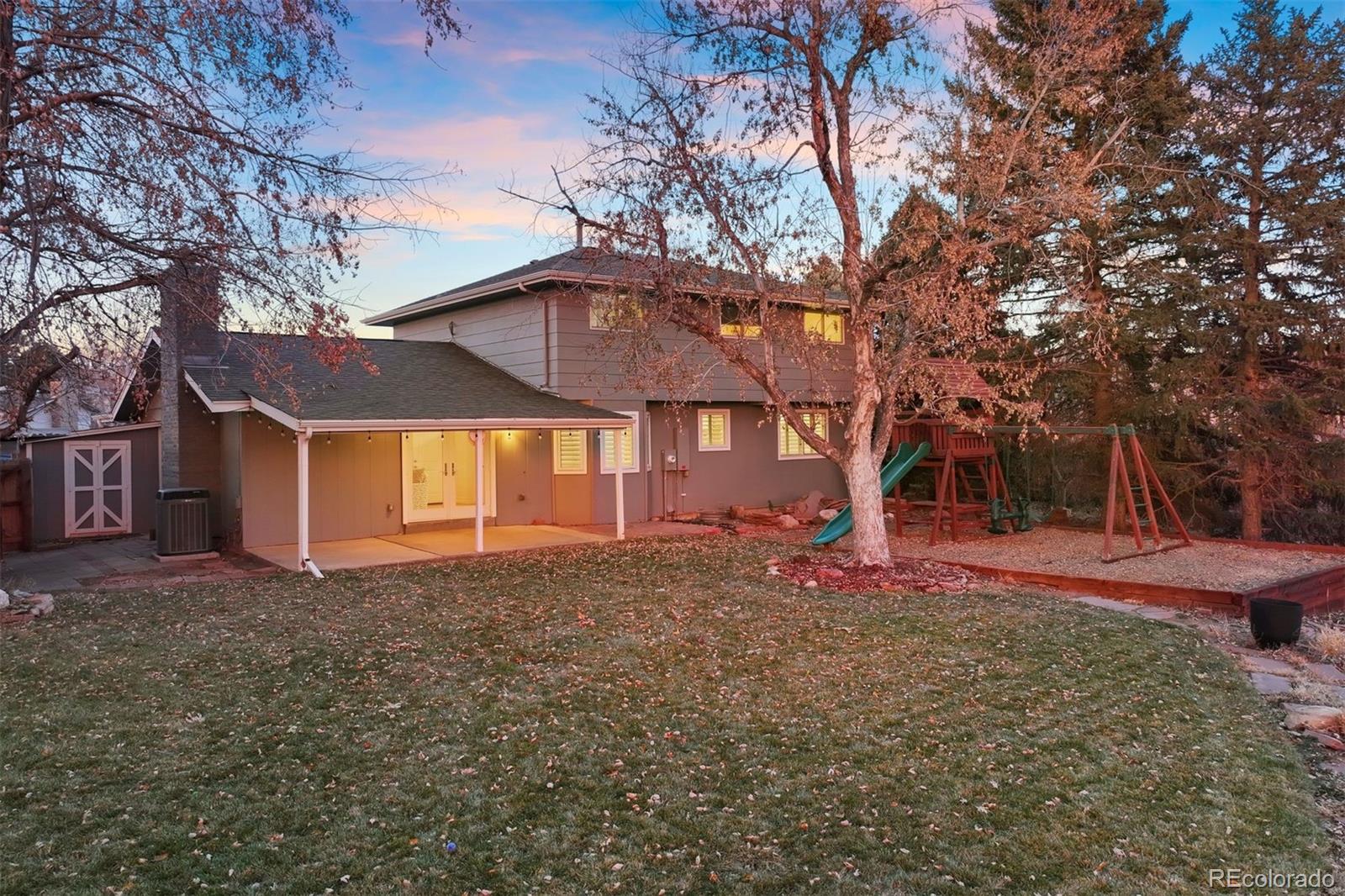 4424 E Maplewood Avenue