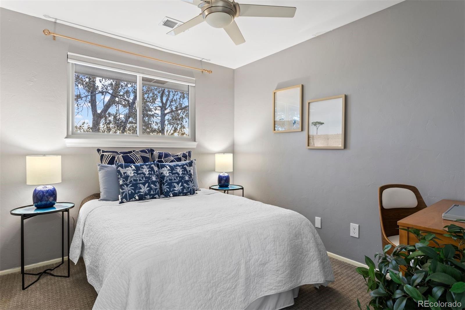 4424 E Maplewood Avenue